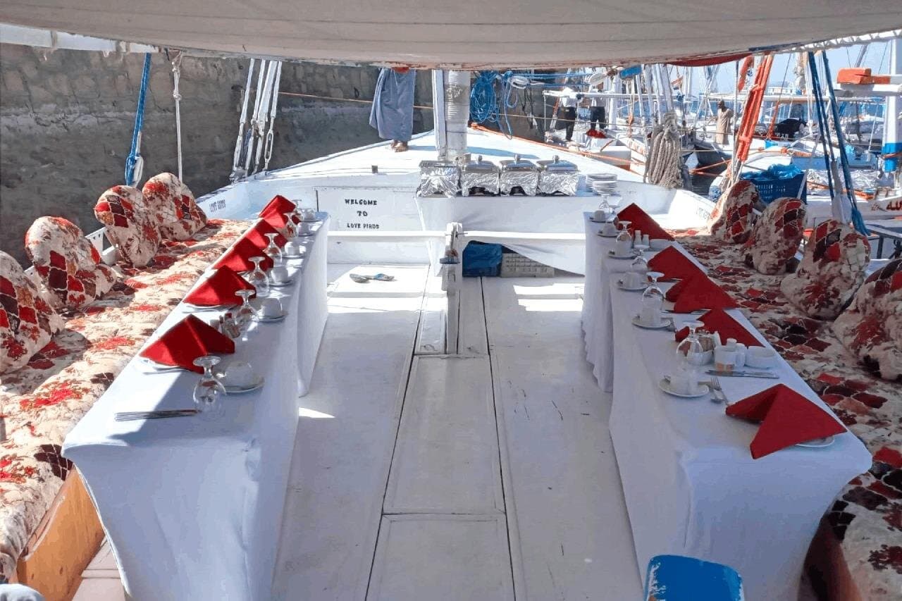 Romantic Nile Felucca Dinner Experience in Luxor