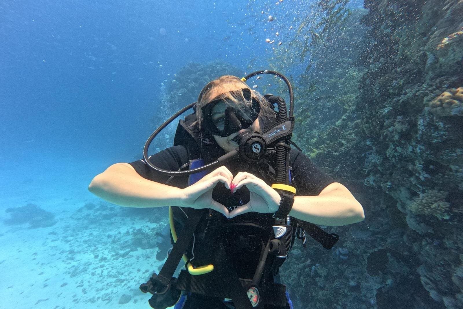 PADI Advanced Open Water Diver Course Hurghada . ENG - DE - FR