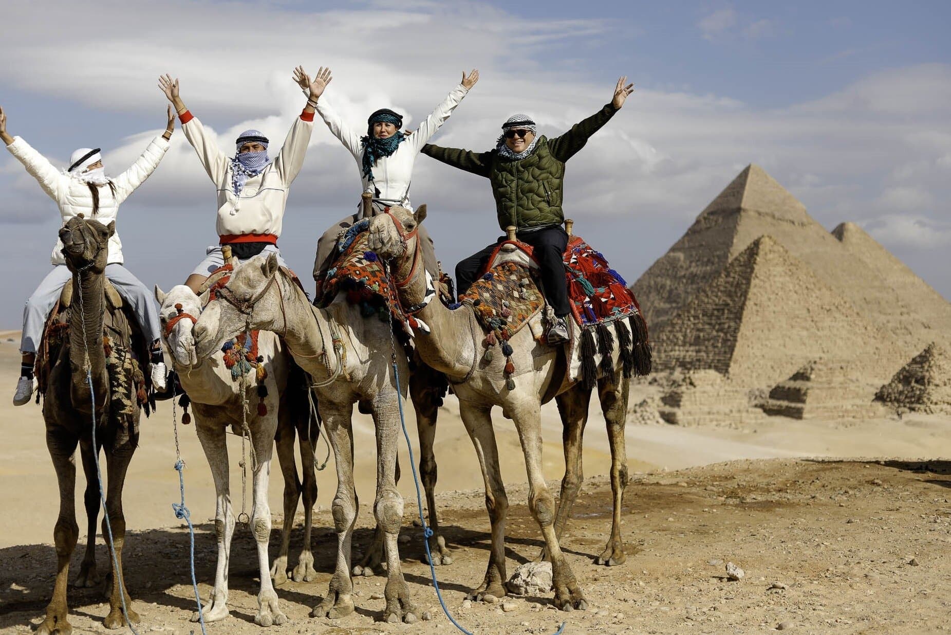 Half-Day tour Pyramids of Giza ,Sphinx ,Lunch & Camel Ride
