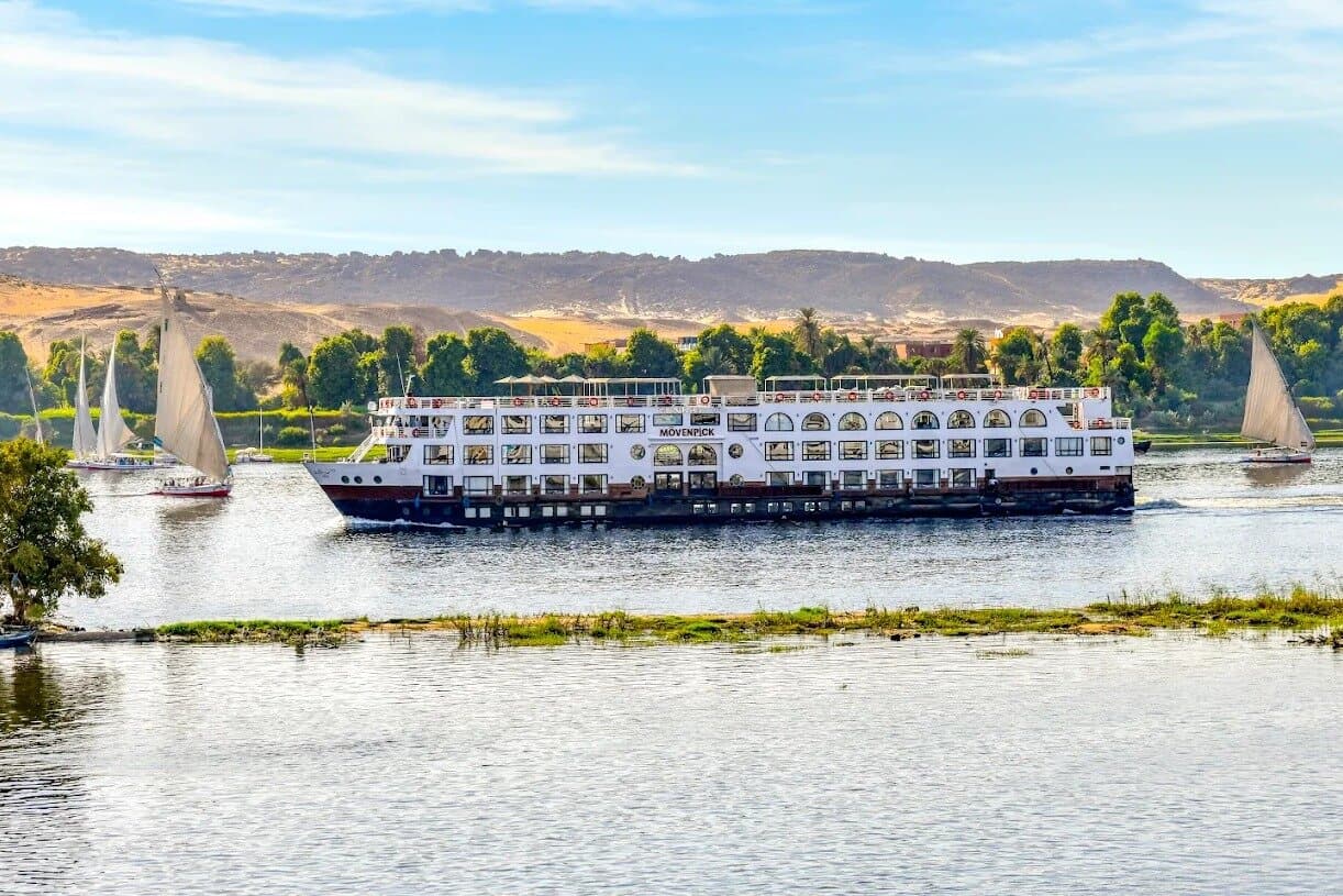 4 Day Nile Cruise Aswan to Luxor with Abu Simbel+Balloon
