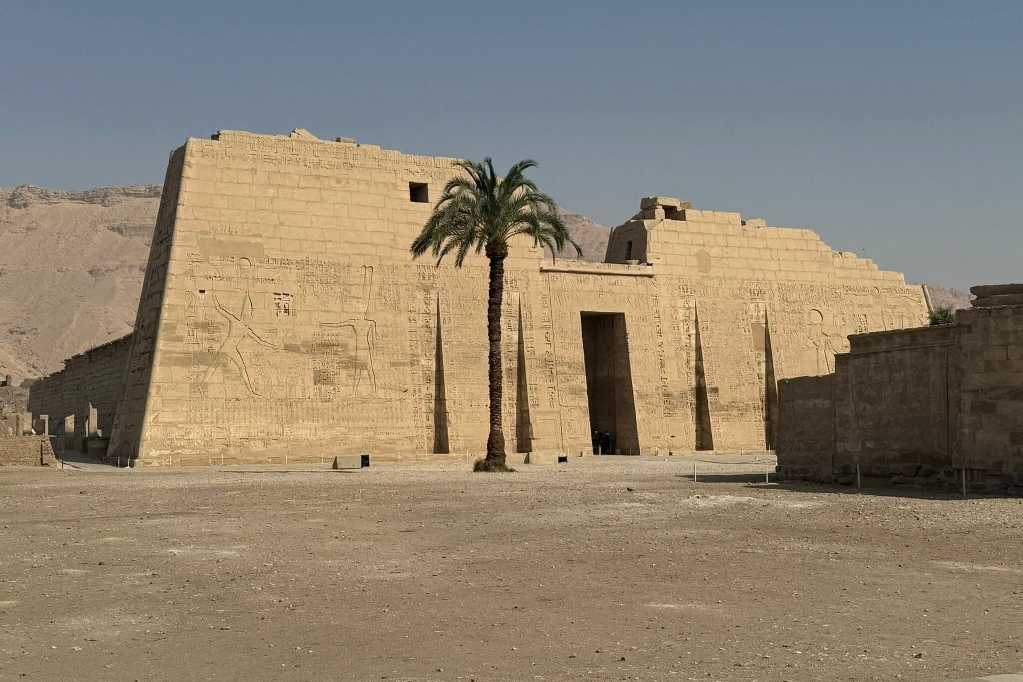 Luxor: Medinet Habu, Deir el-Medina & Valley of Queens Tour