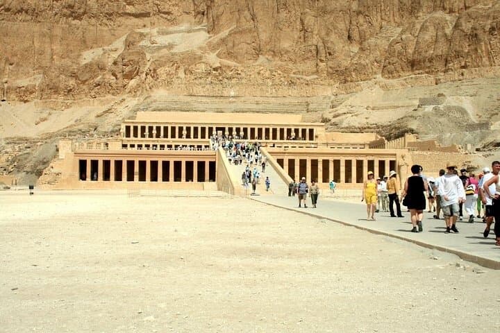 private Day tour: Valley of Kings, Hatshepsut Temple & Memnon
