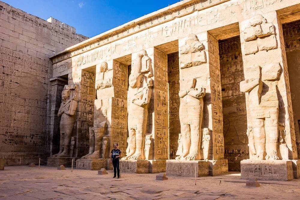From Hurghada: Luxor Valley of the Kings Tour with ticket By Bus