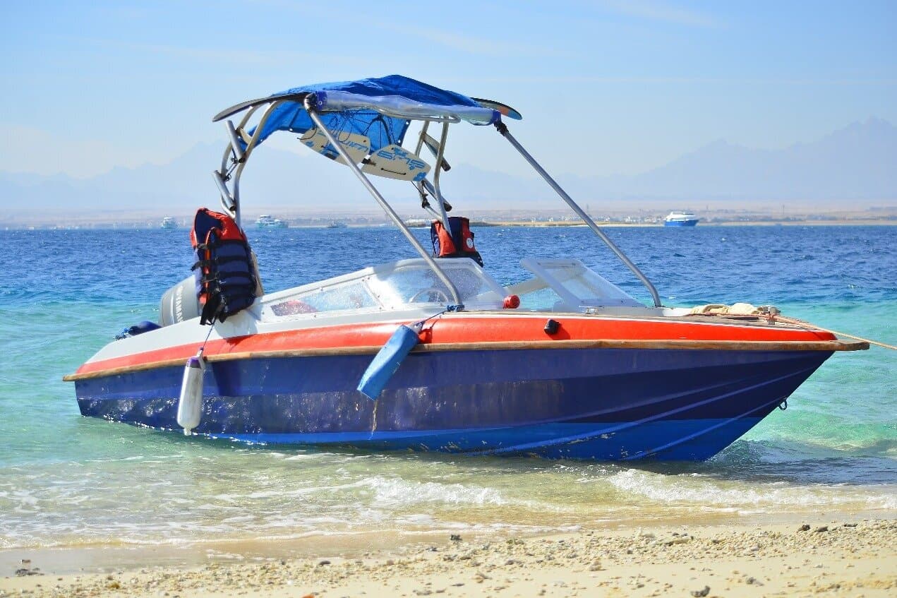 Hurghada - Private Speedboat Trip Dolphin House with Parasailing
