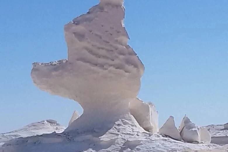 White Desert and Bahariya Oasis 2-Day Tour from Cairo