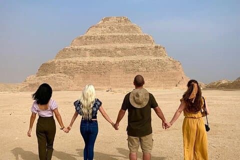 Giza, Sakkara and Dahshour Pyramids Private Tour with lunch